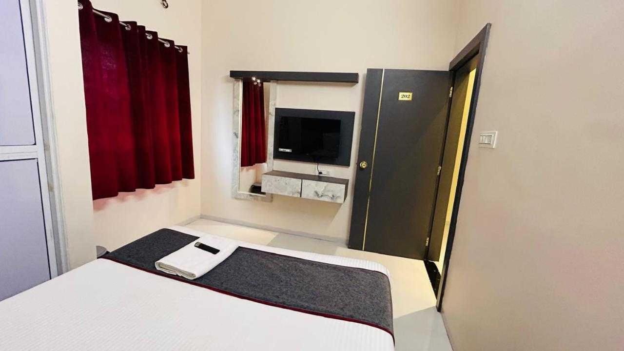 Oyo Hotel Elite Chandrapur エクステリア 写真