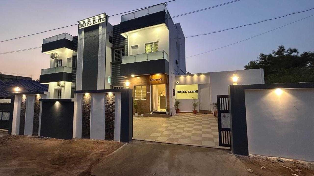 Oyo Hotel Elite Chandrapur エクステリア 写真
